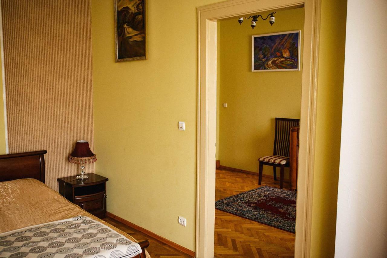 Historical Center Lejlighed Uzjhorod Eksteriør billede